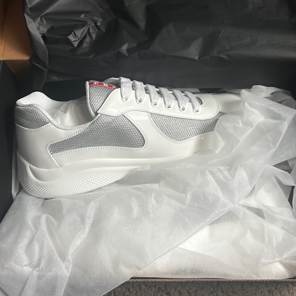Men’s Prada sneaker brand new